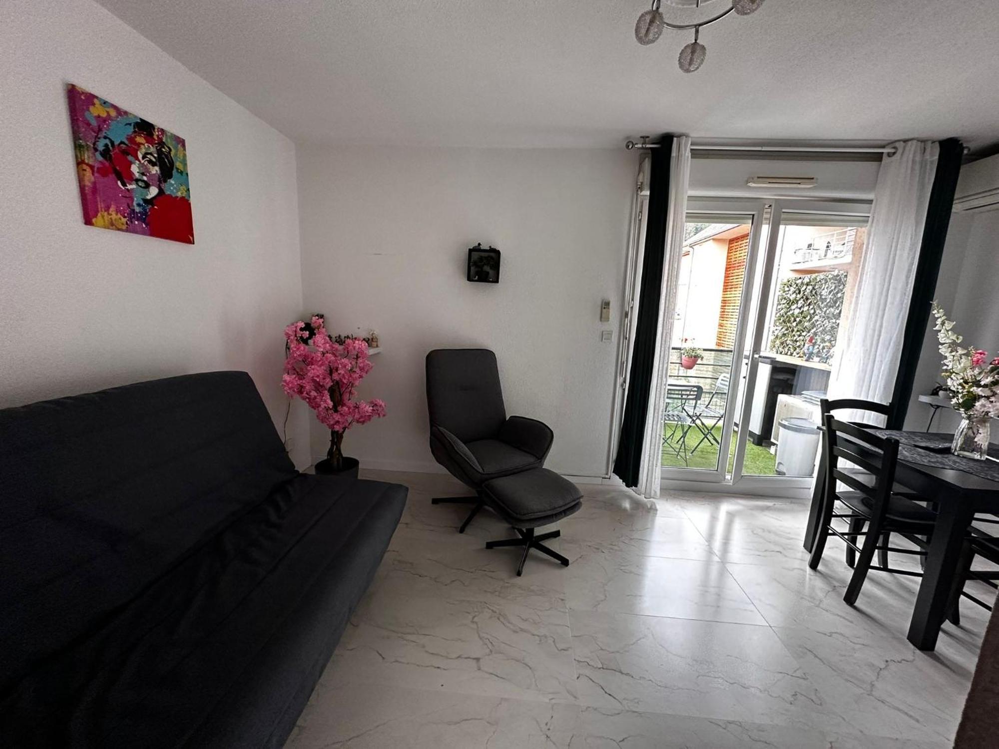 Ararat Apartment Lourdes Ngoại thất bức ảnh