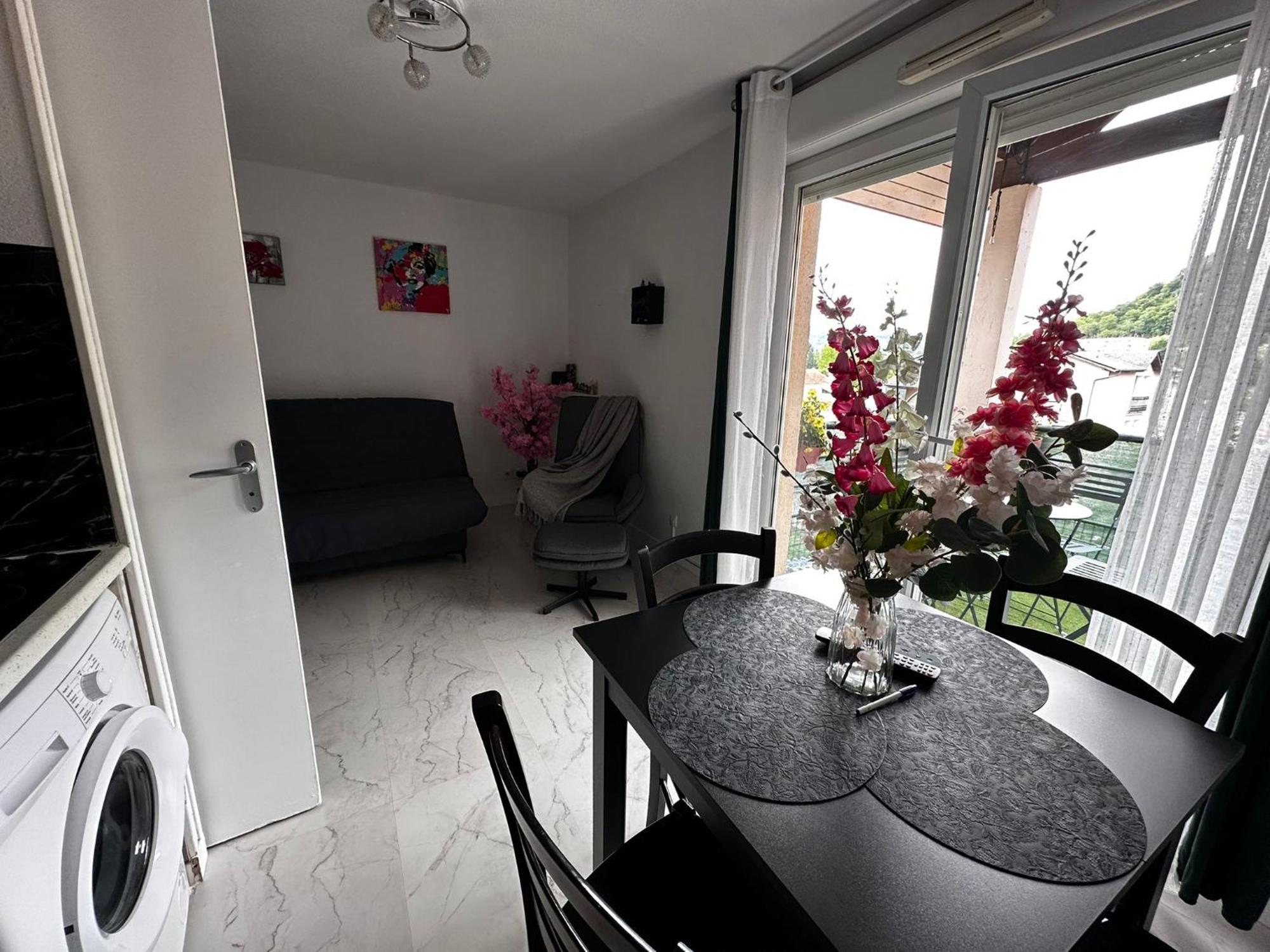 Ararat Apartment Lourdes Ngoại thất bức ảnh